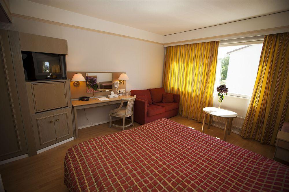 Hotel Adlon มารีฮามน์ ภายนอก รูปภาพ