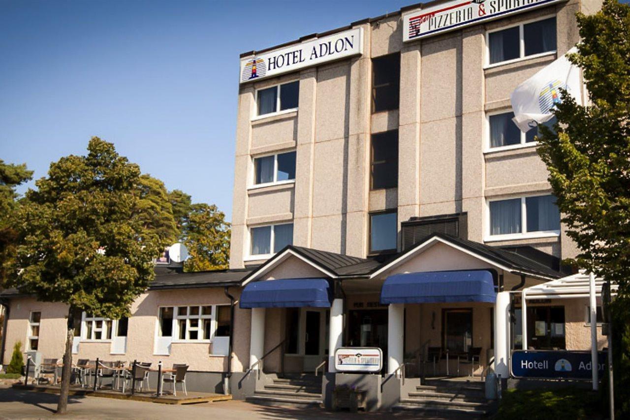Hotel Adlon มารีฮามน์ ภายนอก รูปภาพ