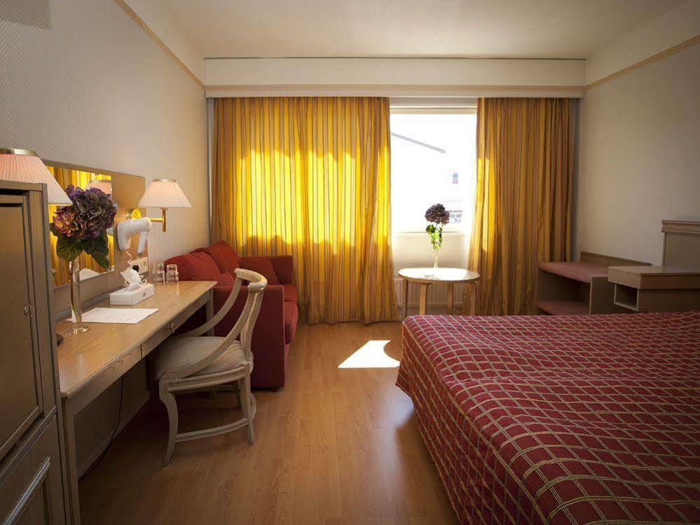 Hotel Adlon มารีฮามน์ ภายนอก รูปภาพ